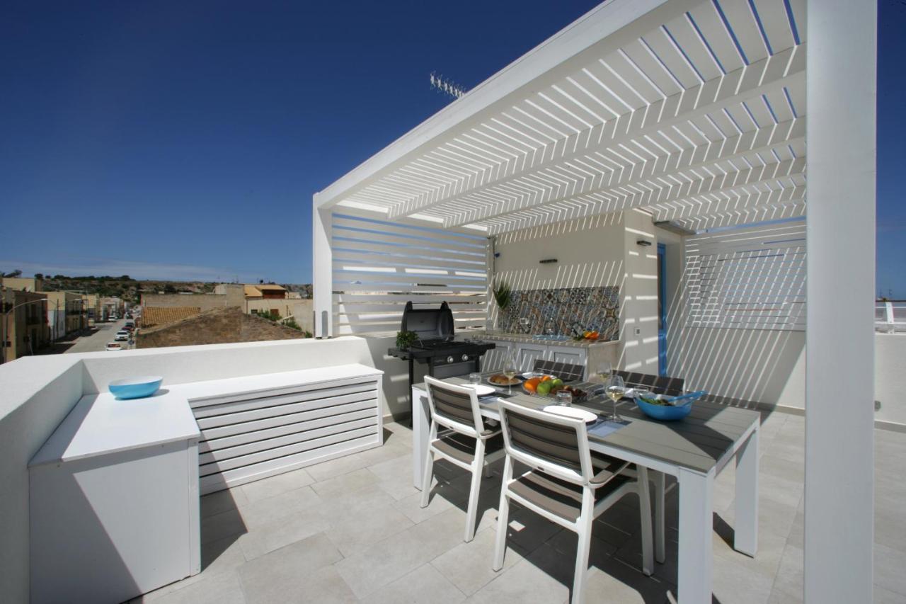 Itaca E Medea - Appartamenti Con Idromassaggio In Terrazza San Vito Lo Capo Extérieur photo
