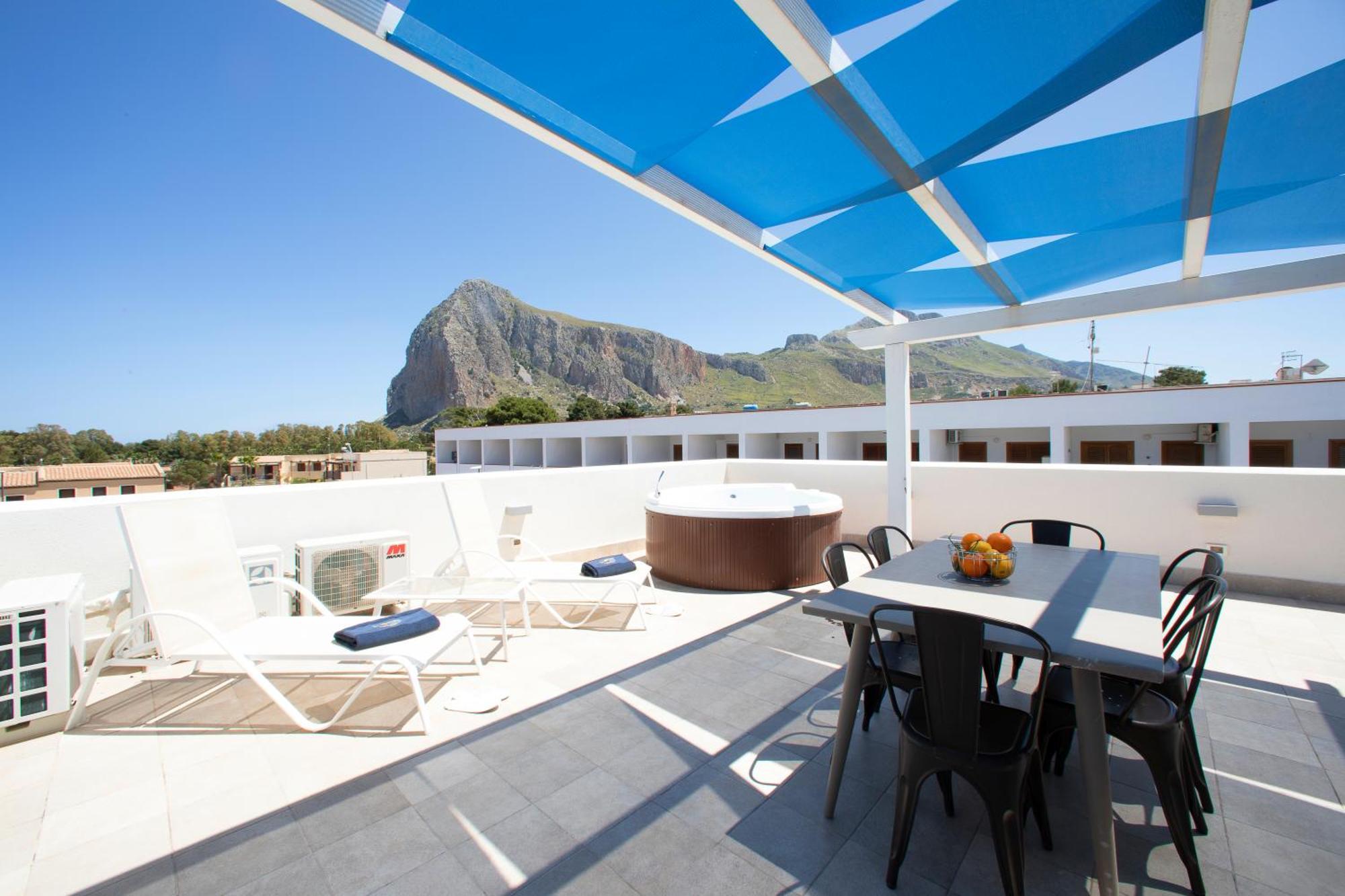 Itaca E Medea - Appartamenti Con Idromassaggio In Terrazza San Vito Lo Capo Extérieur photo